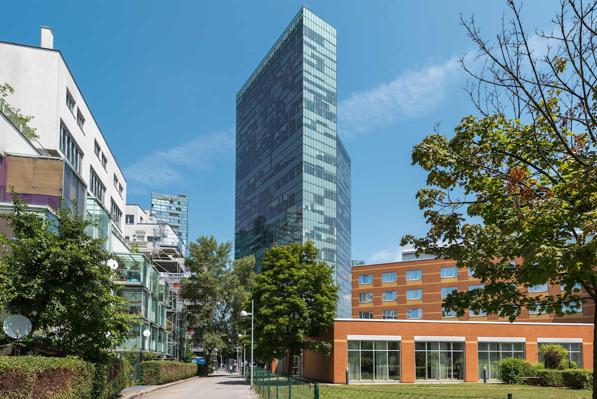 Vienna Twin Tower, Wienerbergstrasse 11 - Regus