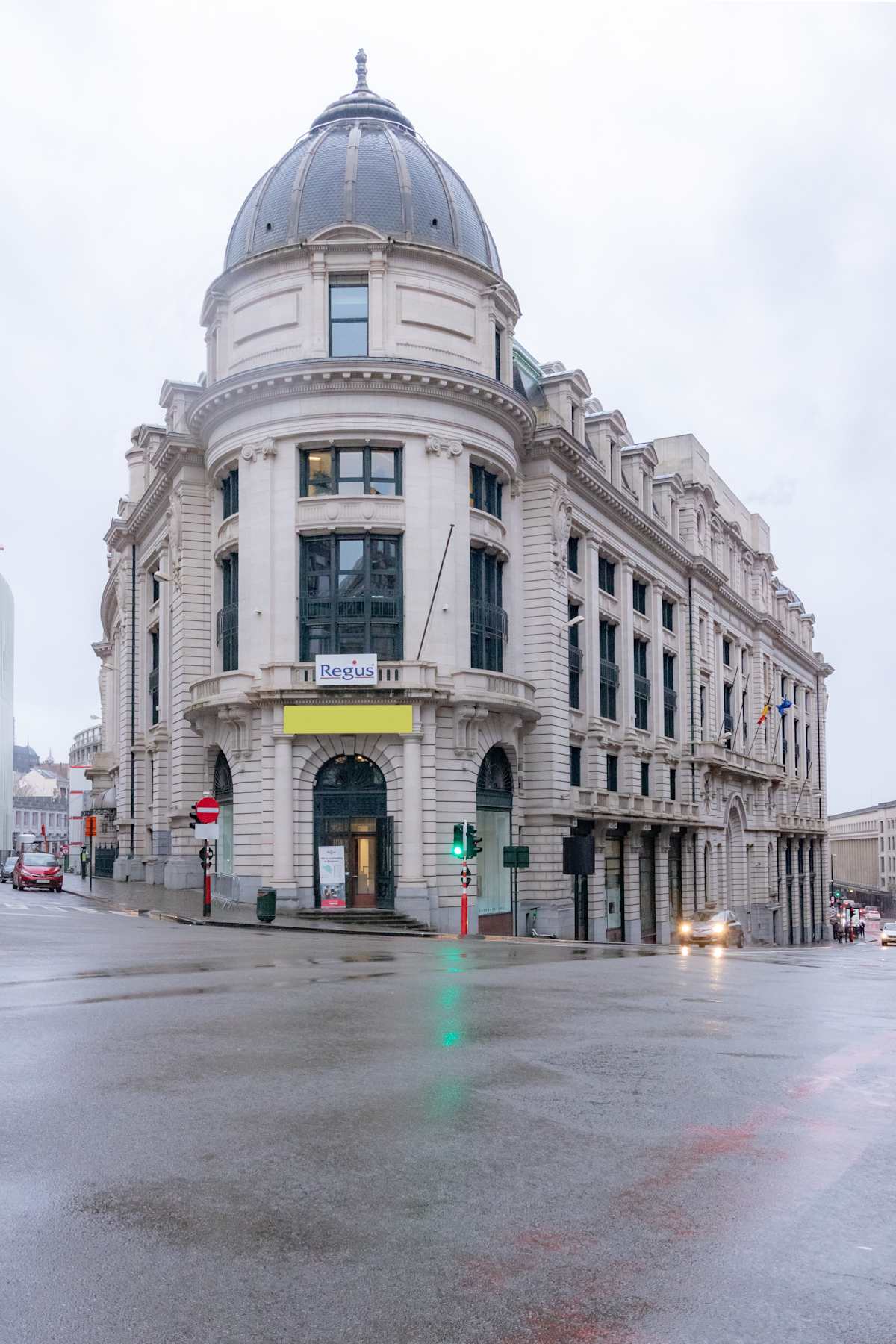 Brussels, Central Station, Rue des Colonies 11 - Regus