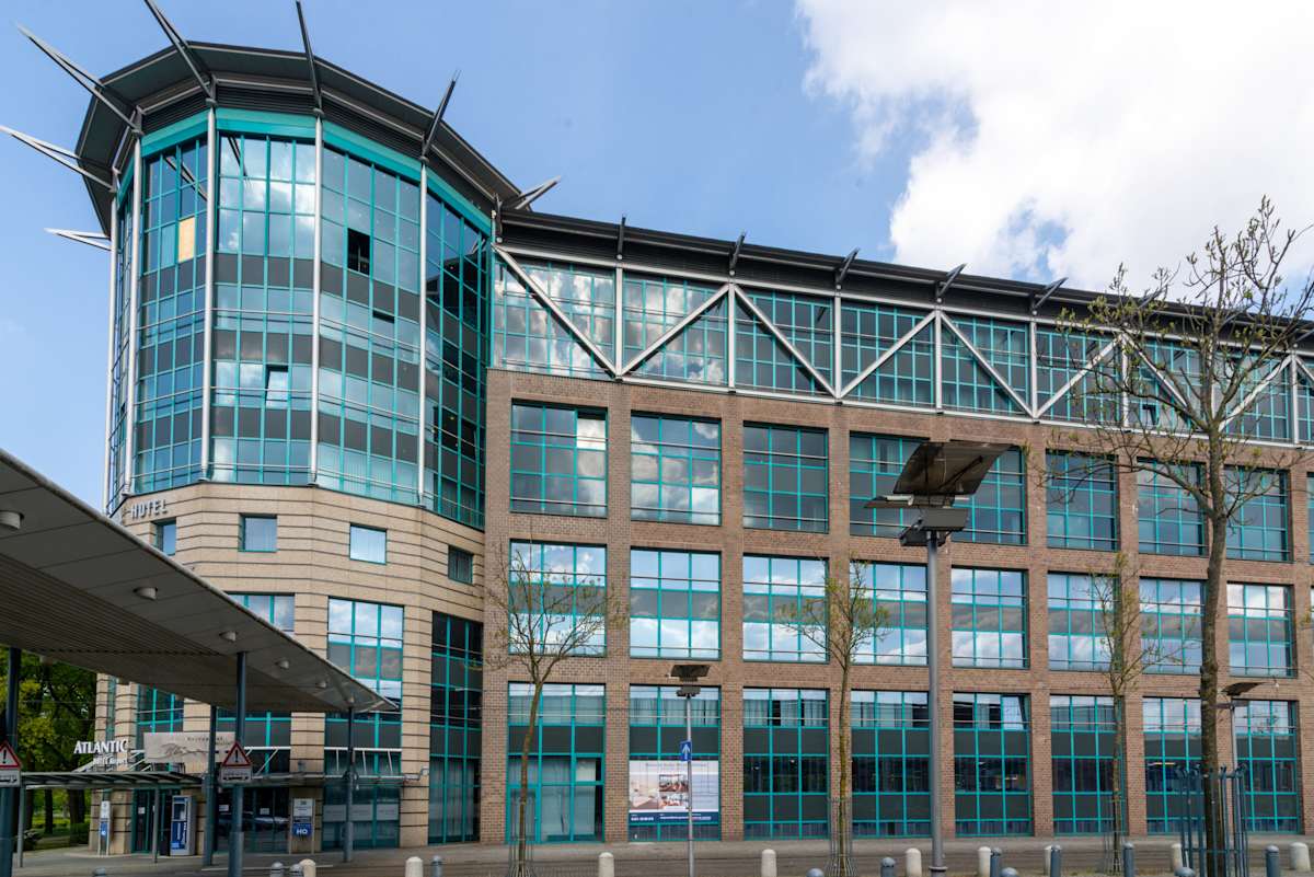 Flughafenallee, Airport Center, Flughafenallee 26 - Regus