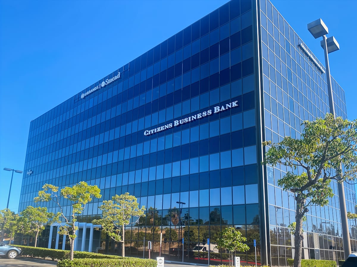 23046 Avenida de la Carolota