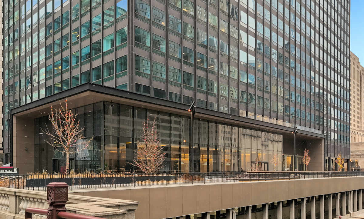 10 South Riverside Plaza