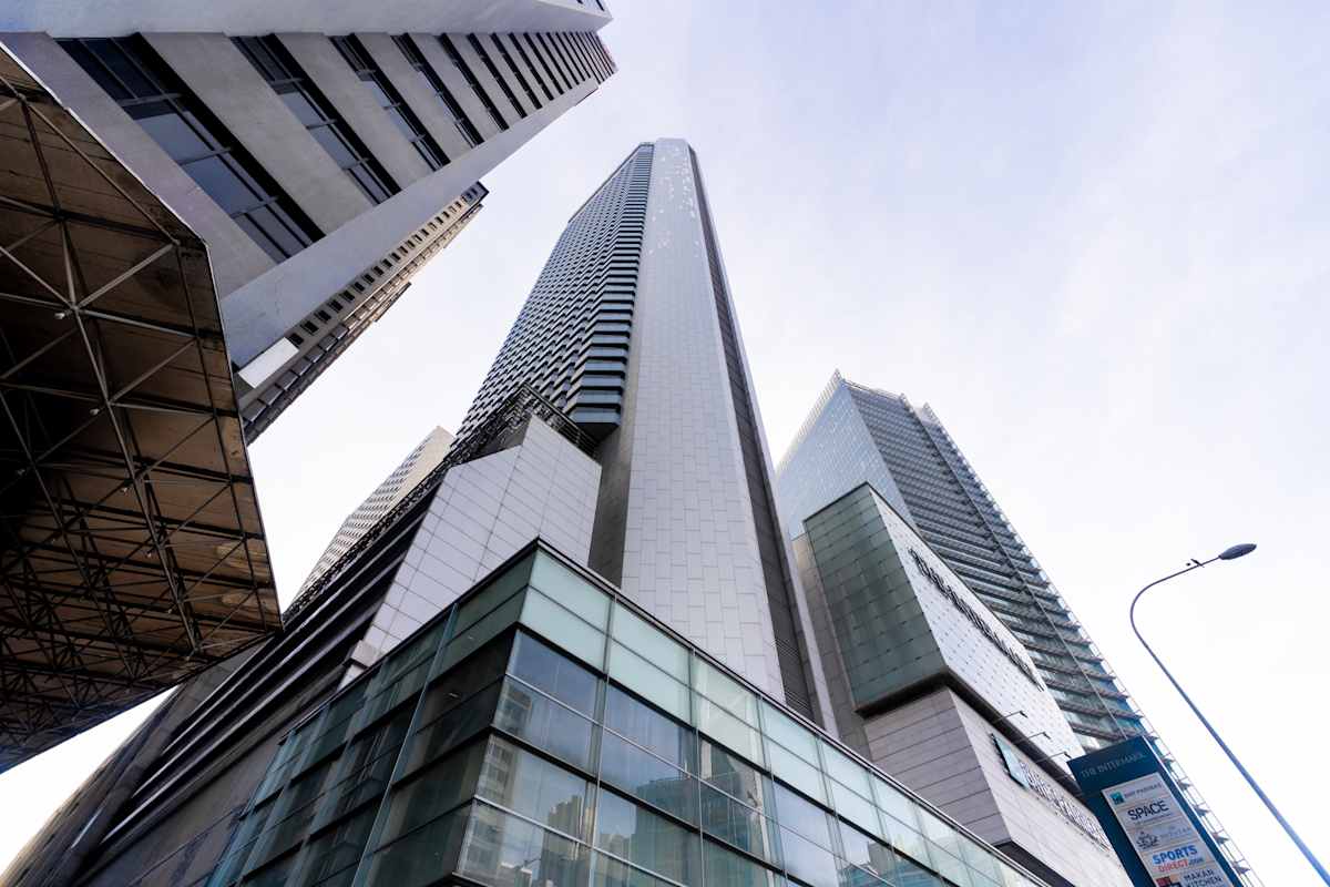 Vista Tower, 41/F, The Intermark - Regus