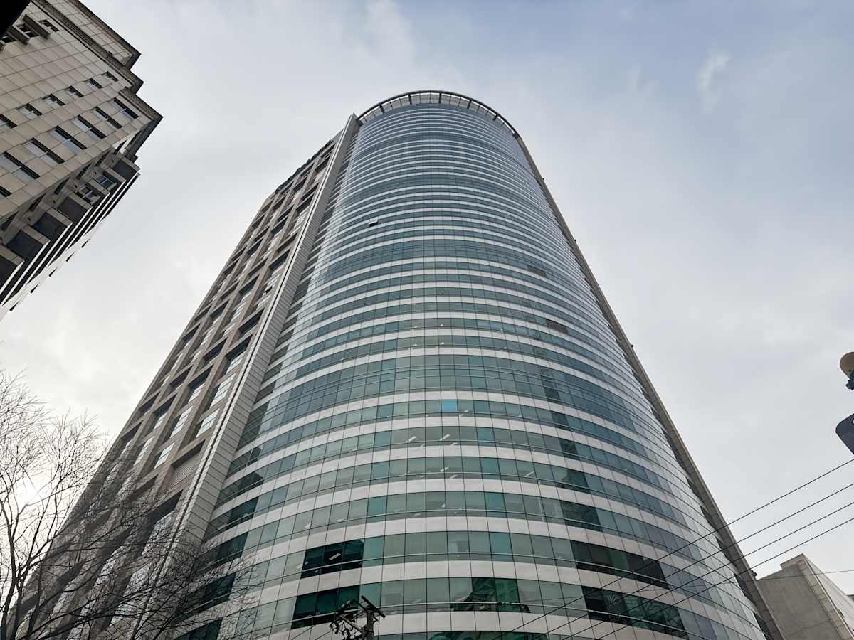 51st Floor, Raffles City, 268 Xizang Middle Road - Regus