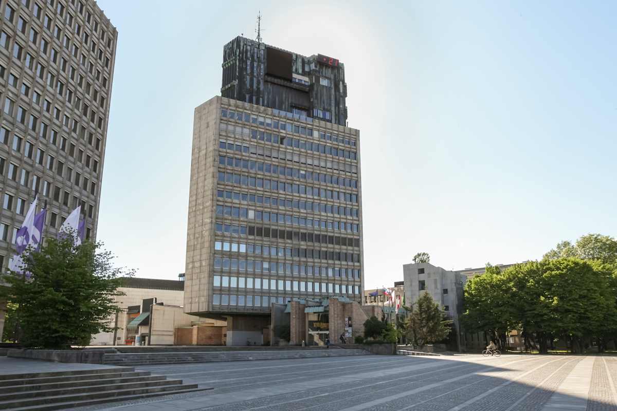 Republic Square, Floor 3, Trg. Republike 3 - Regus