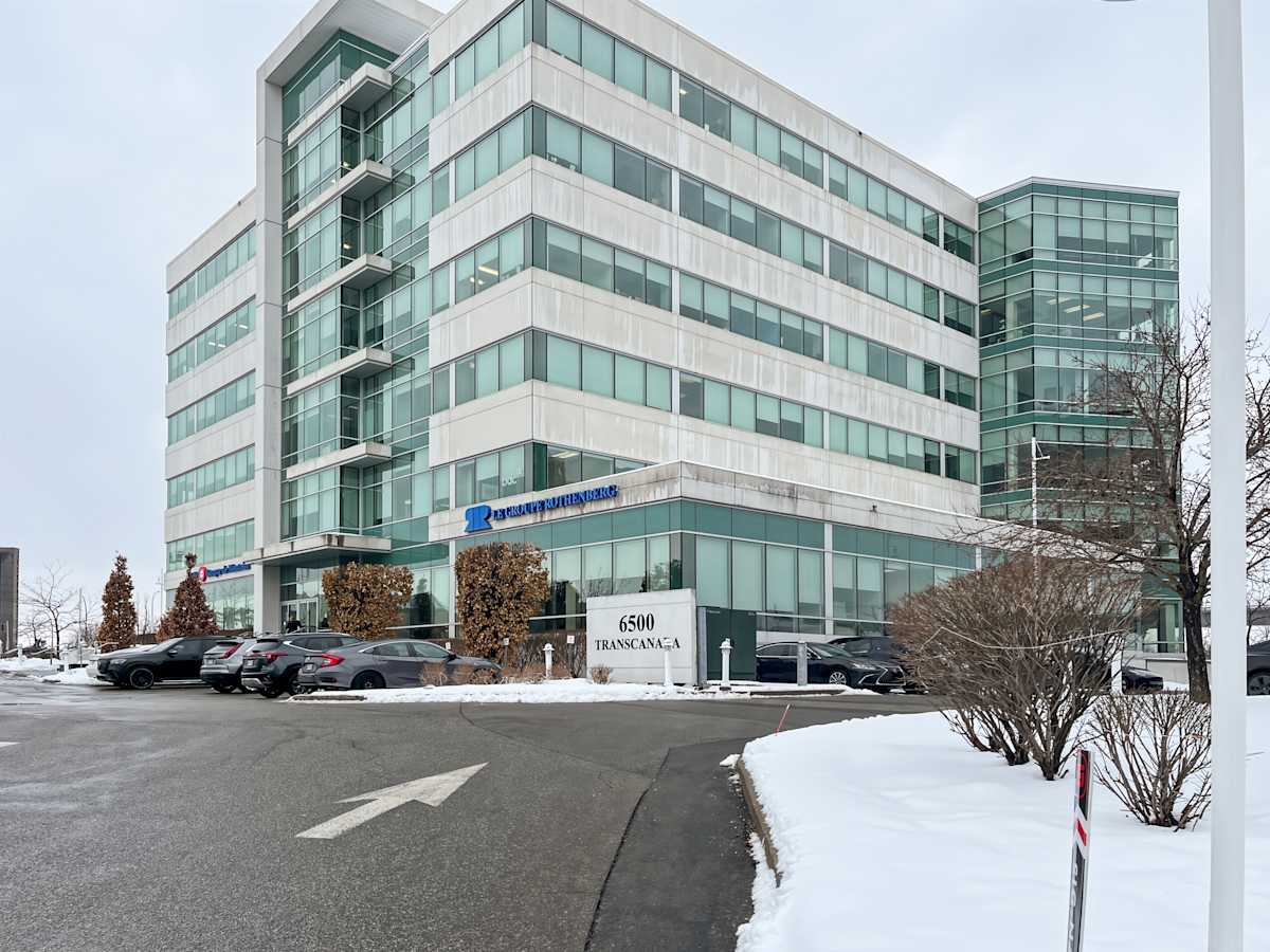 Pointe-Claire, Suite 400, 6500 Trans-Canadian Highway - Regus