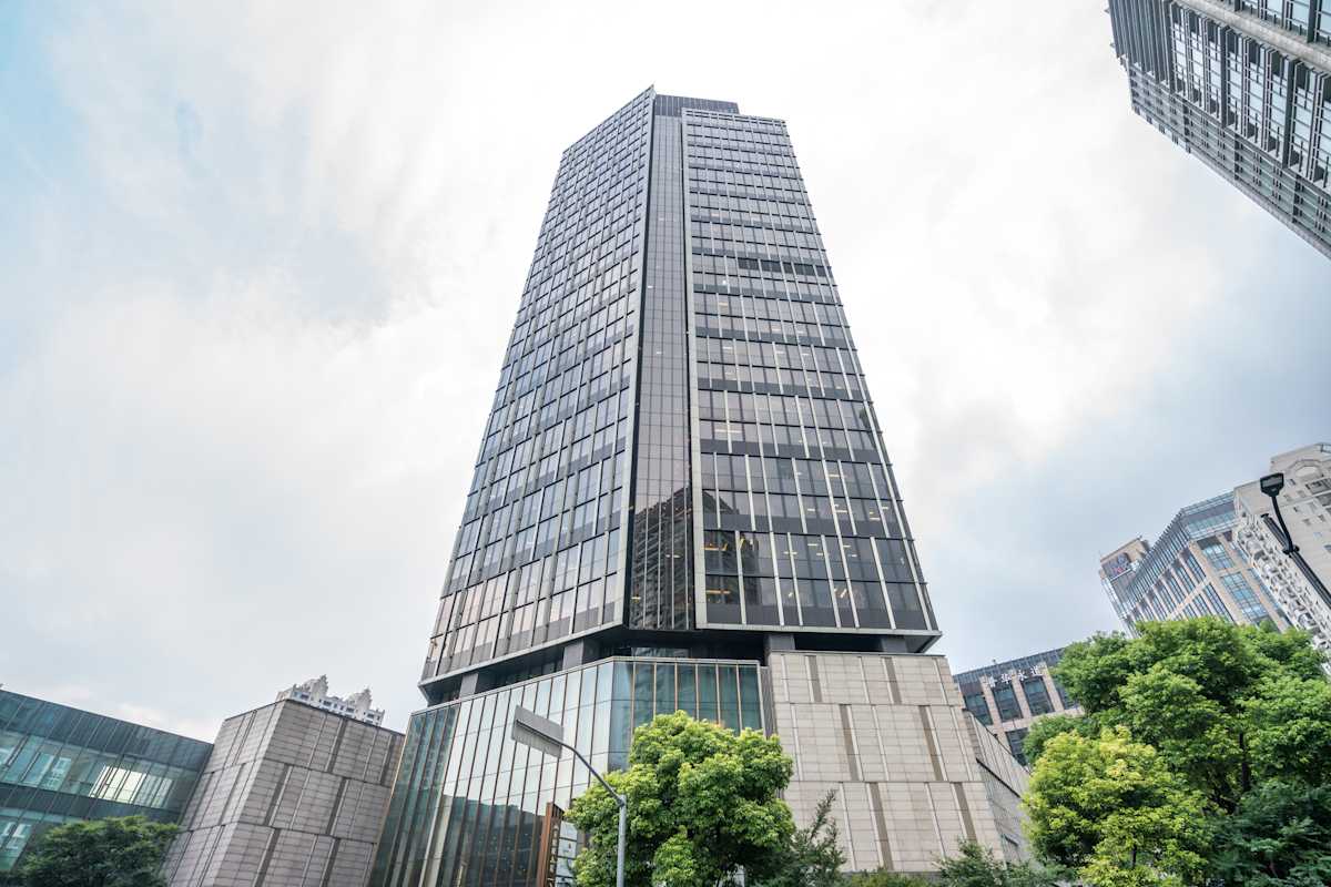 26&27/F, Infinitus Tower, 168 Hubin Road - Regus