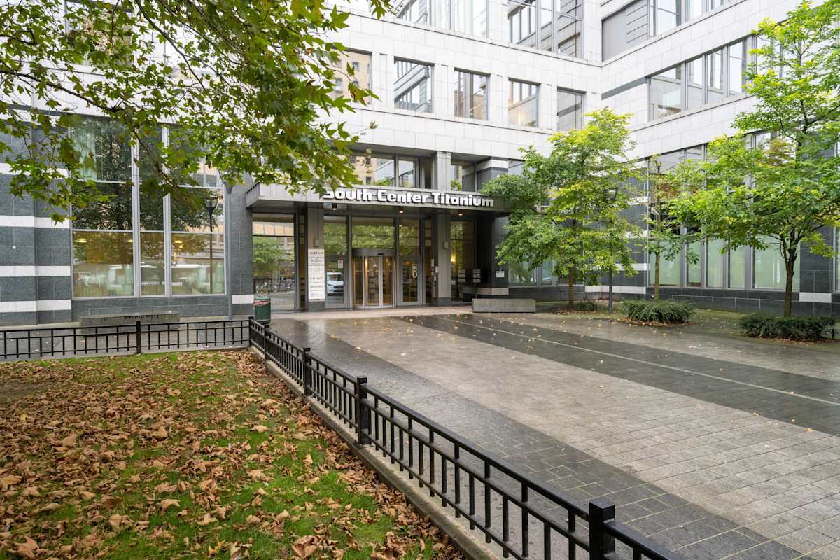 4th Floor, South Center Titanium, Marcel Broodthaer square 8 - Regus