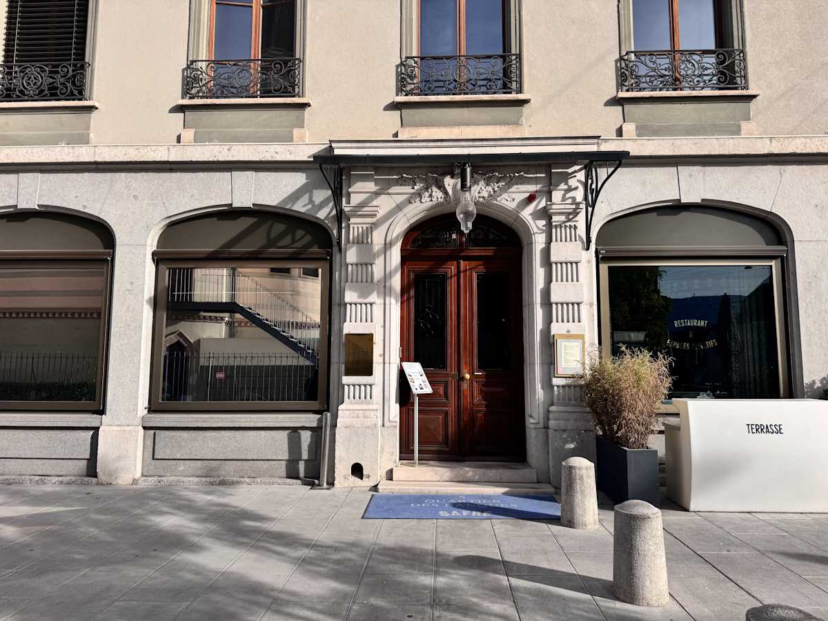 No.18 Banking District Geneva, Place de la Synagogue 5 - Regus