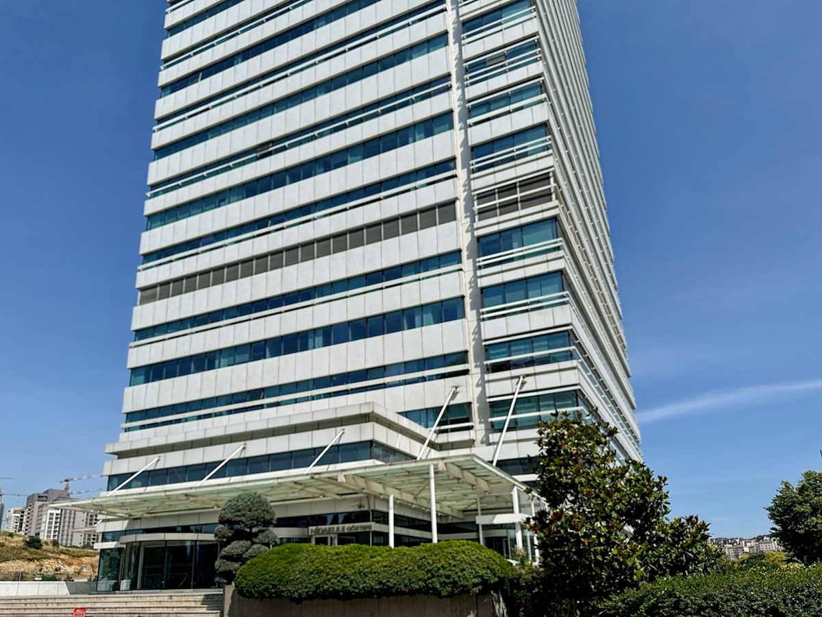 Nidakule Göztepe, 4 Tekkeali Sok, Kat 7, Merdivenköy - Regus