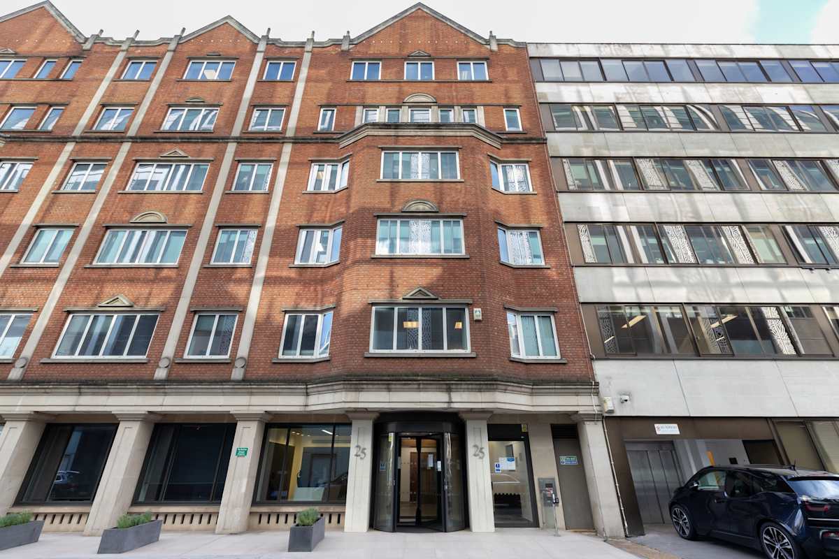 25 North Row - Regus