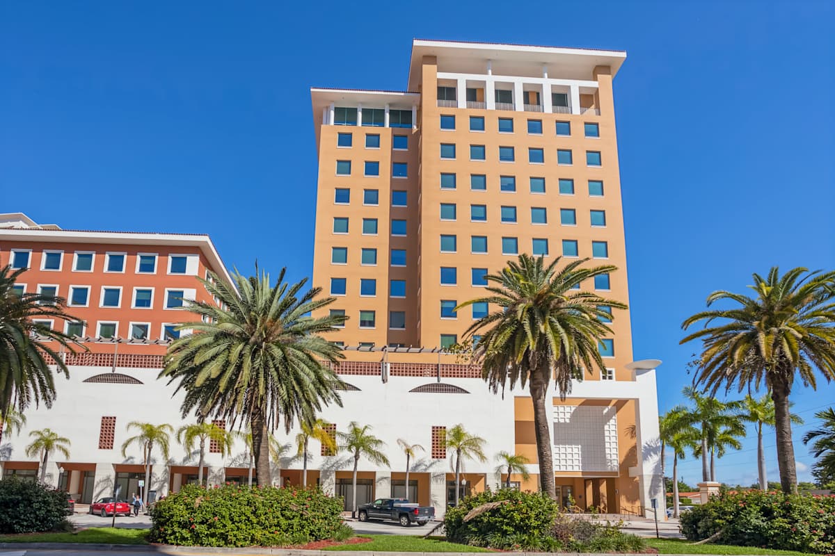 1 Alhambra Plaza