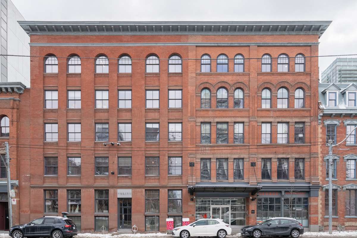 Suite 450, 111 Queen St E - Regus