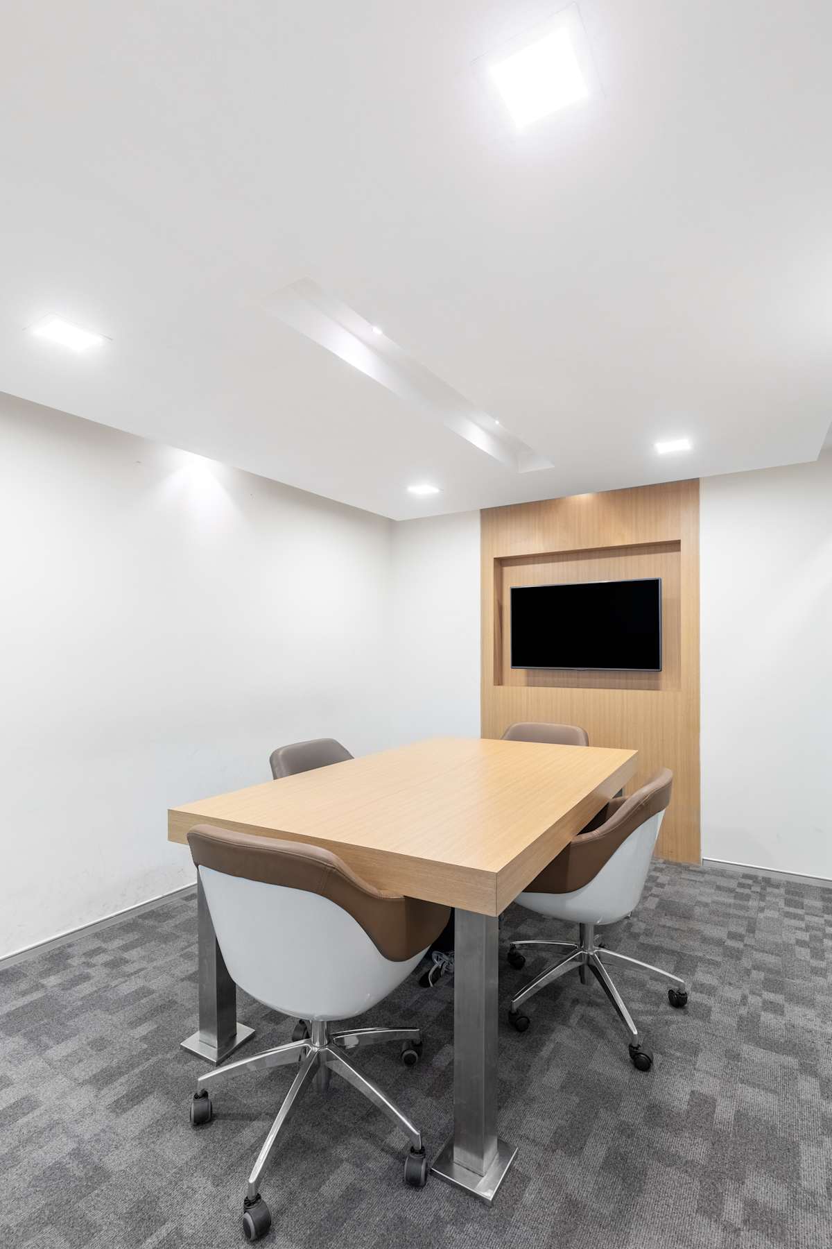 Indore DNR, DNR 90, 301, 3rd floor, 569/3, MG Road - Regus