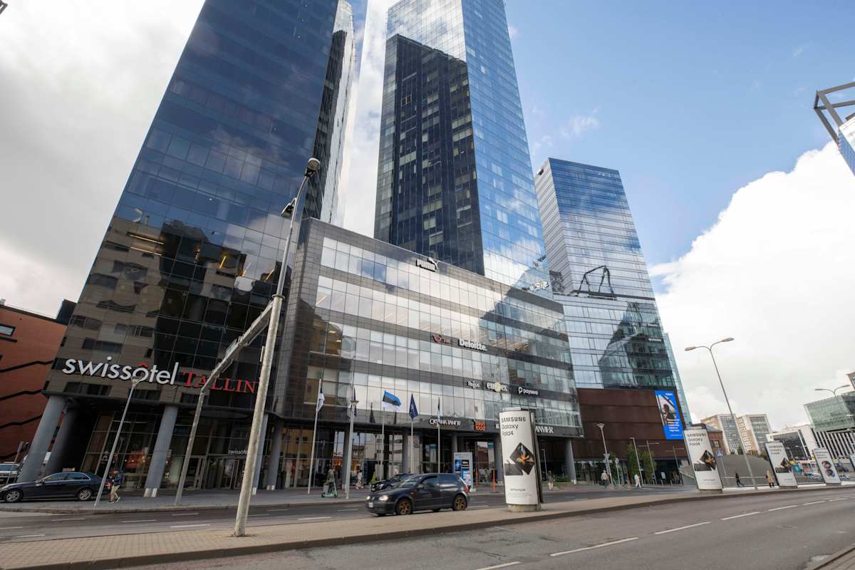 Twin Towers - IWG (Regus)
