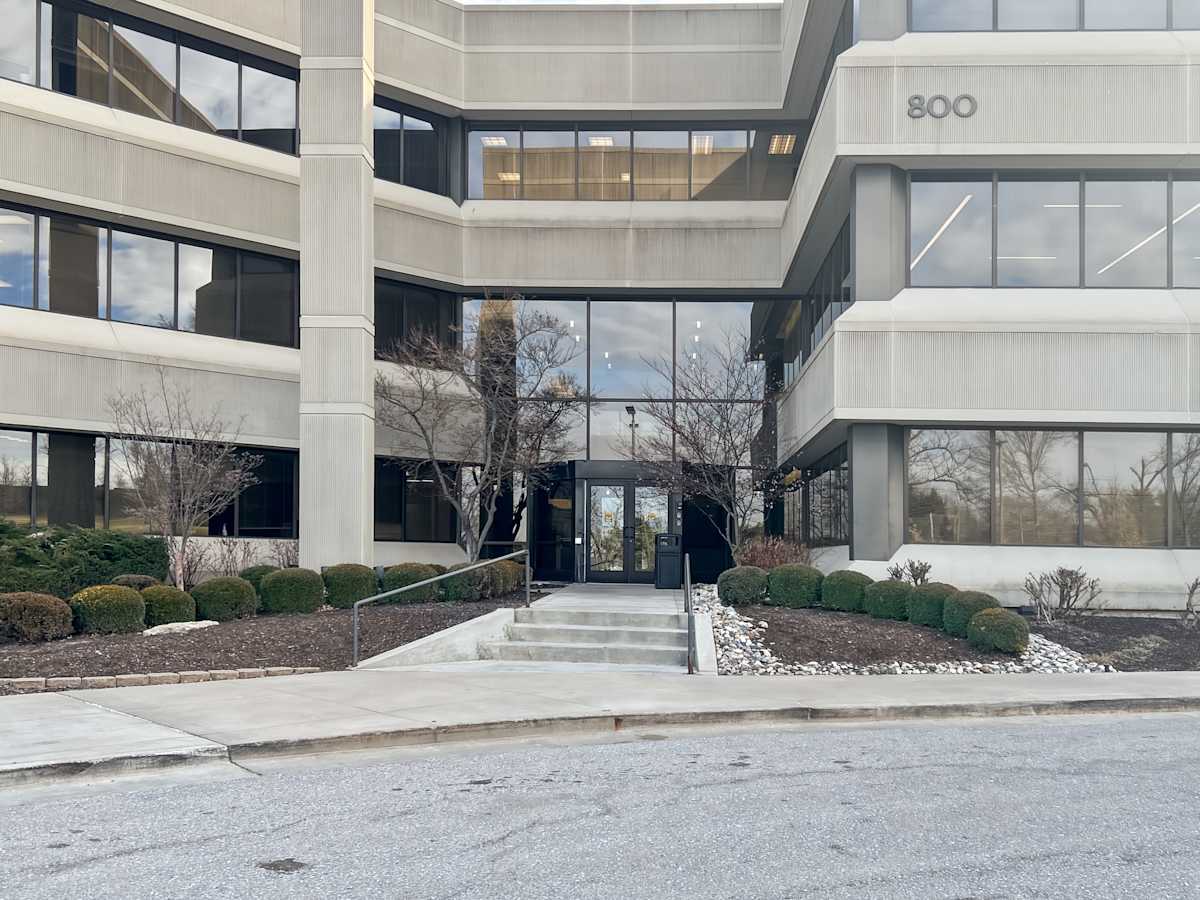 800 E. 101st Terrace
