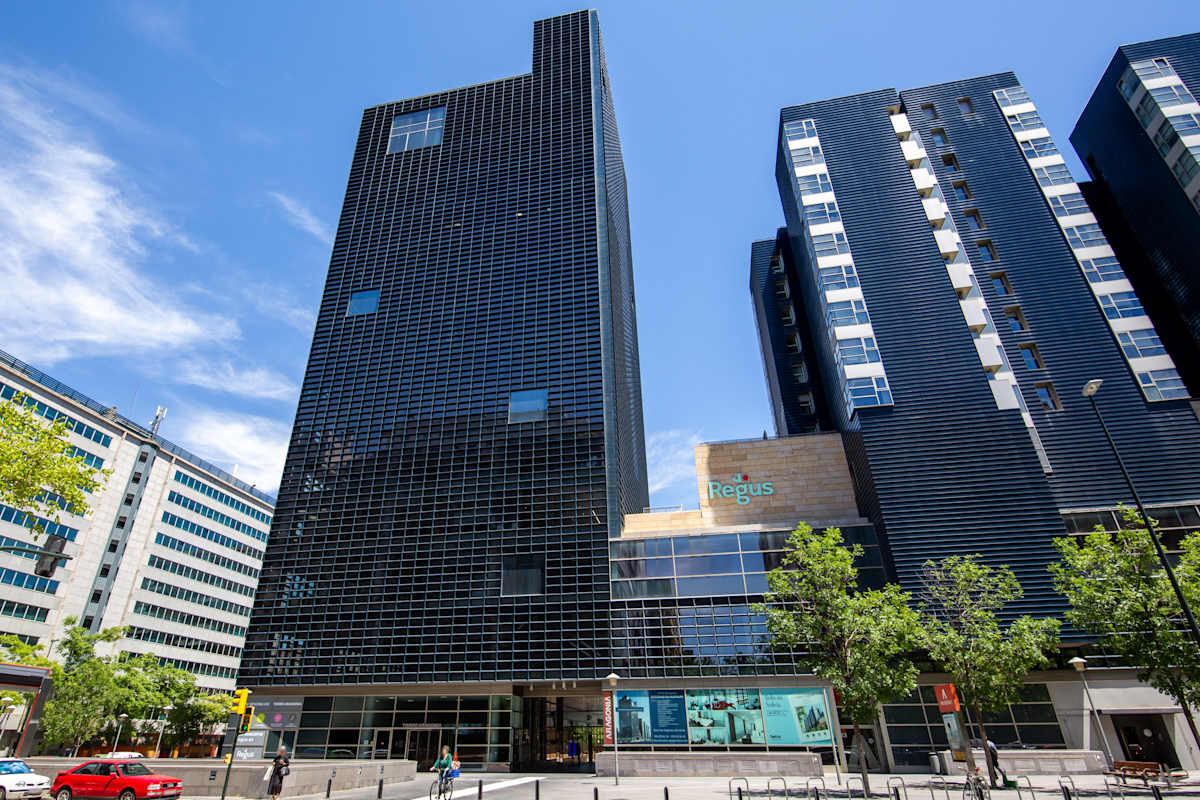 Torre Aragonia, Planta 3, Avenida Juan Pablo II 35 - Regus
