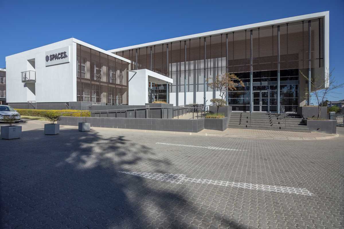 Willow Wood Office Park, Corner 3rd Ave & Cedar Road - Spaces
