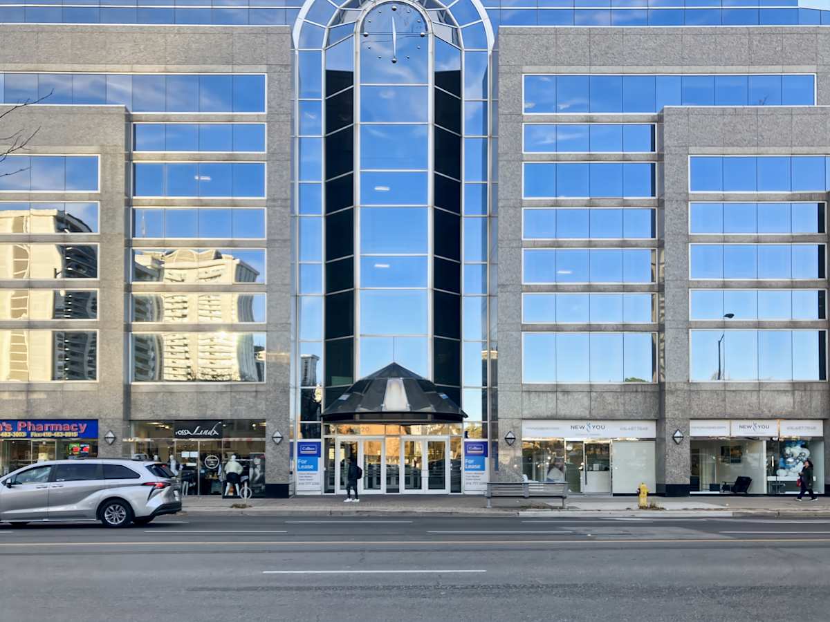 Davisville Centre, 1920 Yonge Street, 2nd floor - Regus