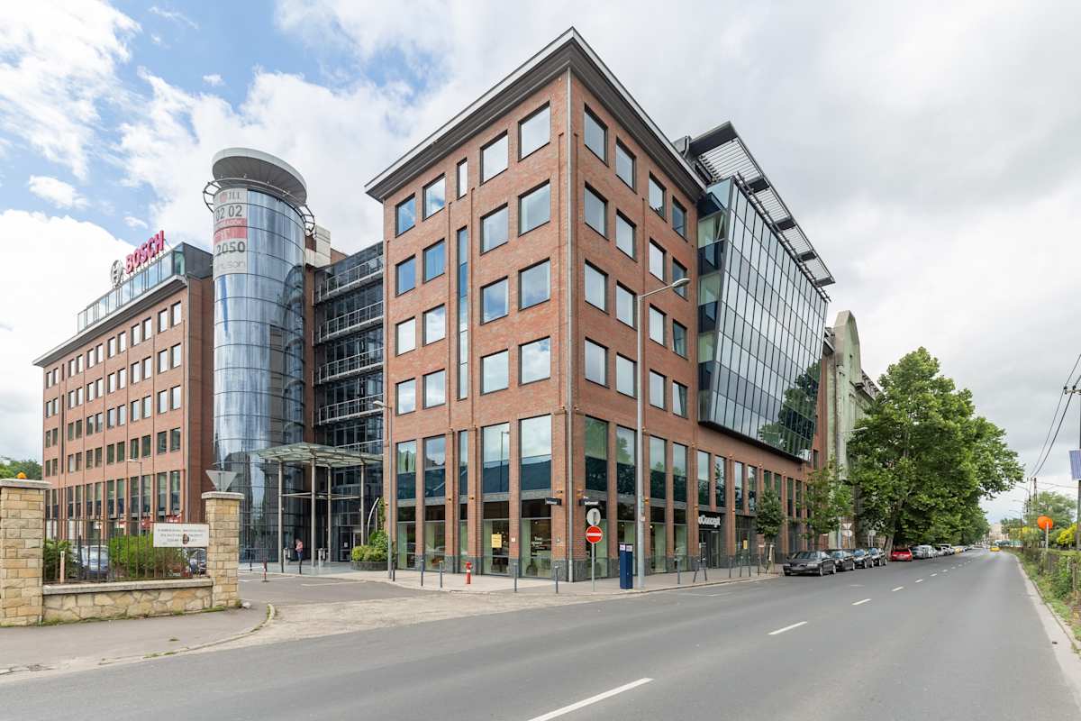 Regus Obudagate, 26-28 Arpad Fejedelem utja - Regus
