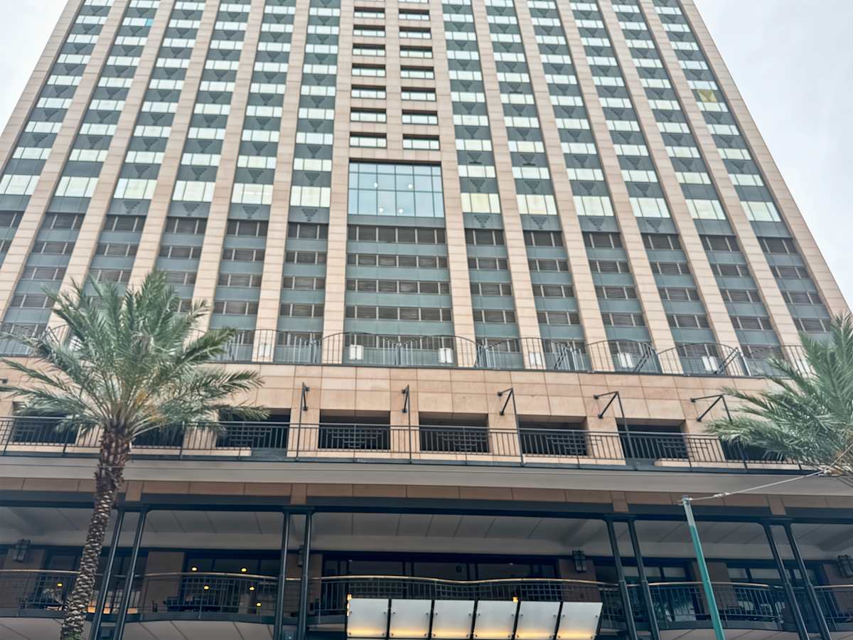 201 St. Charles Avenue