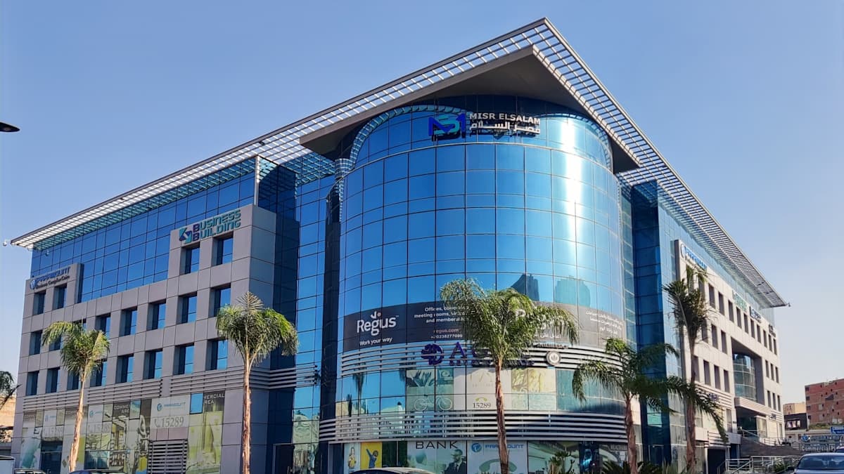 Paramount Business Complex - IWG (Regus)