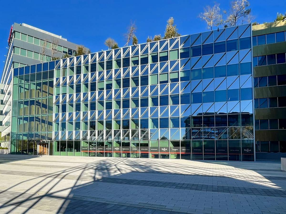 3 Via San Bovio - IWG (Regus)