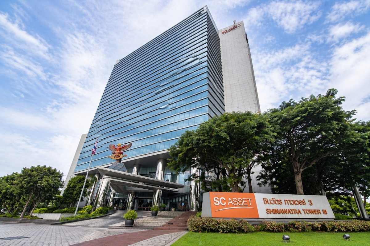 Shinawatra Tower 3 - IWG (Regus)