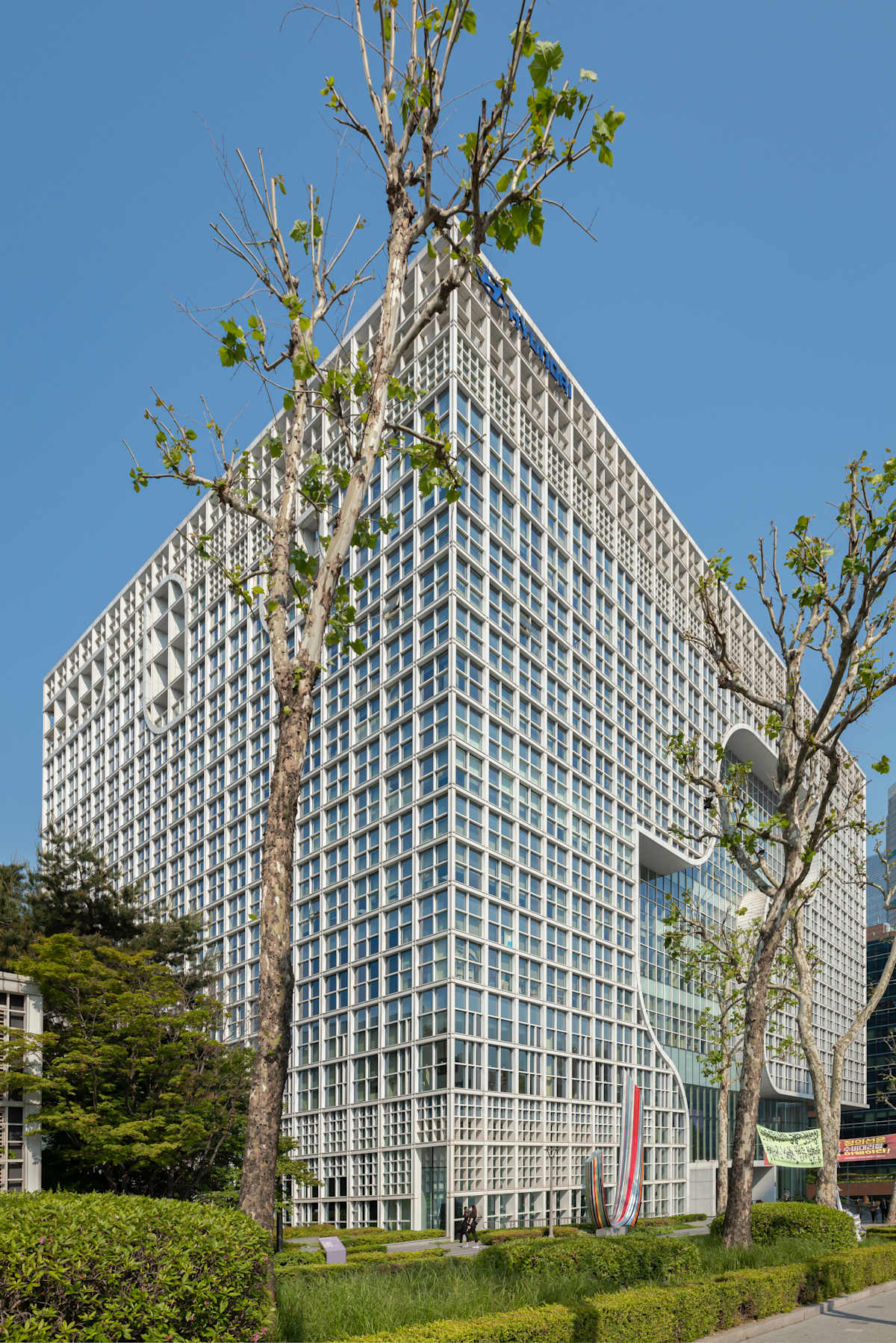 Autoway Tower - IWG (Spaces)