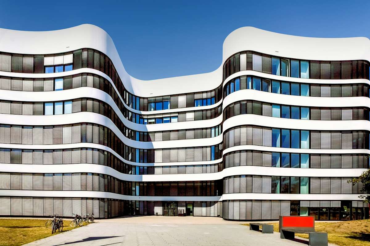 Ground floor,Peter-Mueller-Strasse 3 - Regus