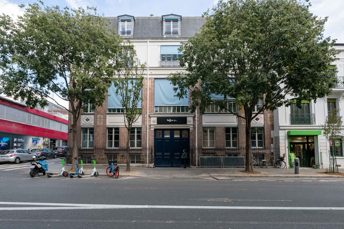 64 Avenue Parmentier - Regus