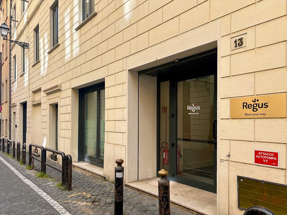 Salita San Nicola da Tolentino n. 13 - Regus