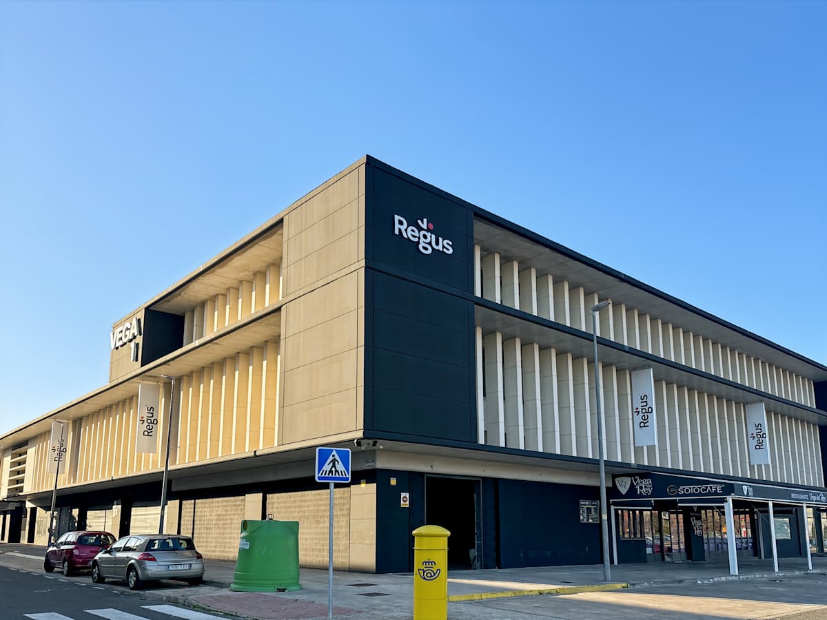 Calle Al Mutamid 6,Edificio Vega 1 - Regus