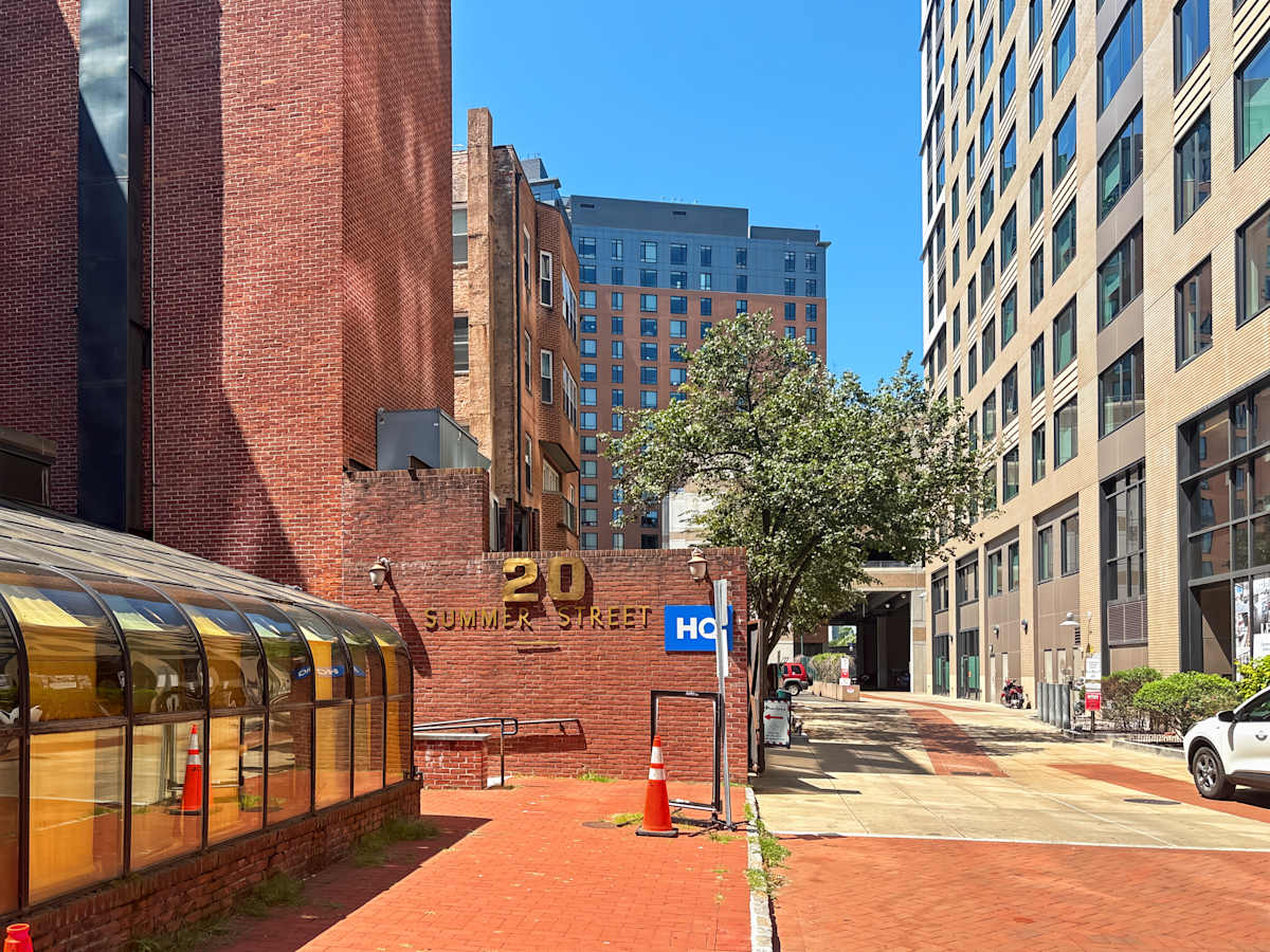 Regus · Summer Street