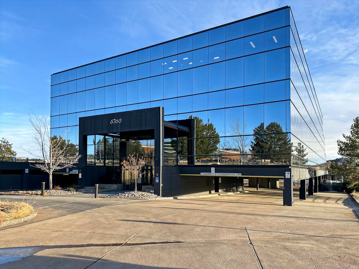 Regus · Corporate Dr
