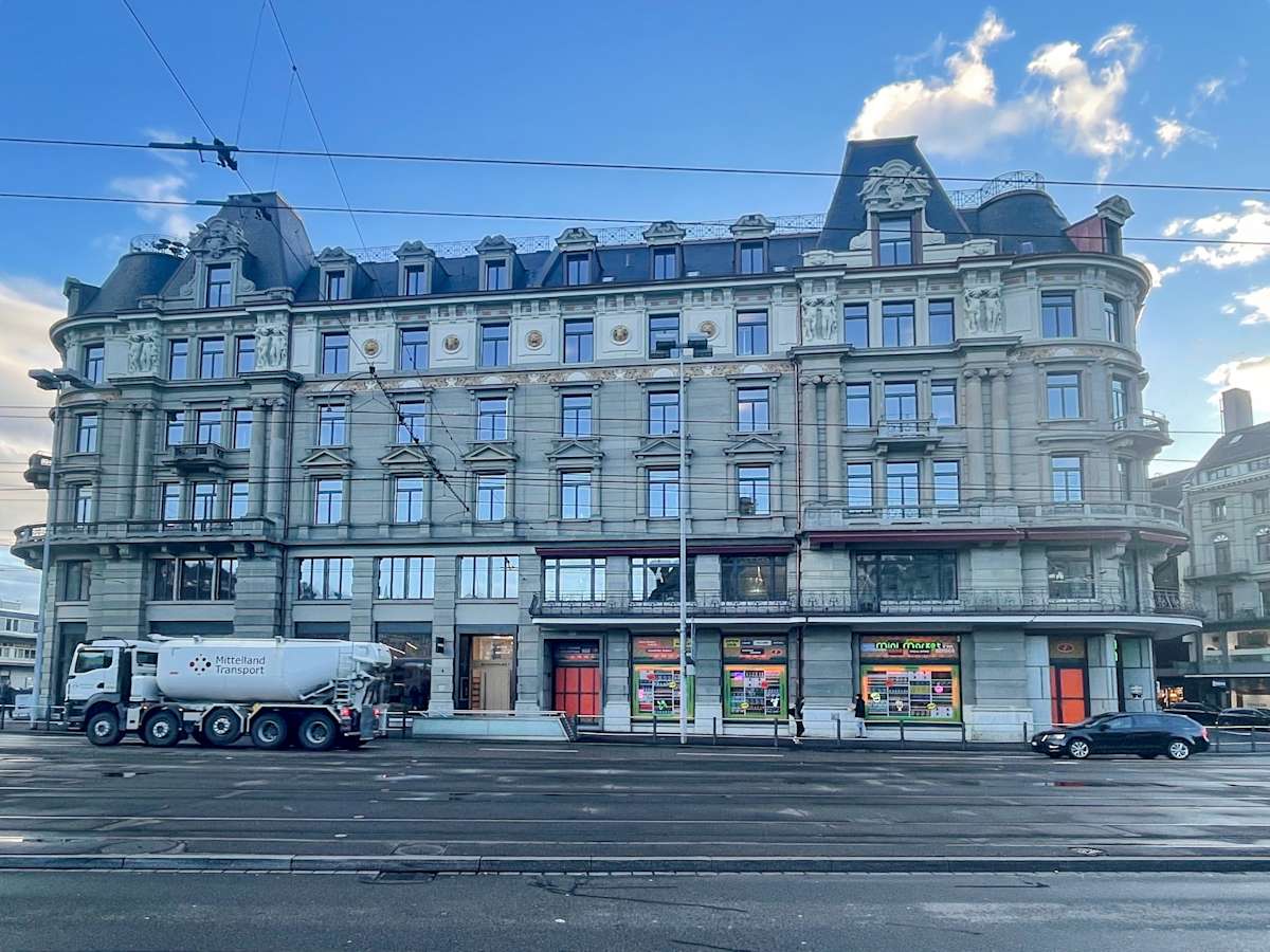 Bahnhofplatz 1 - Spaces