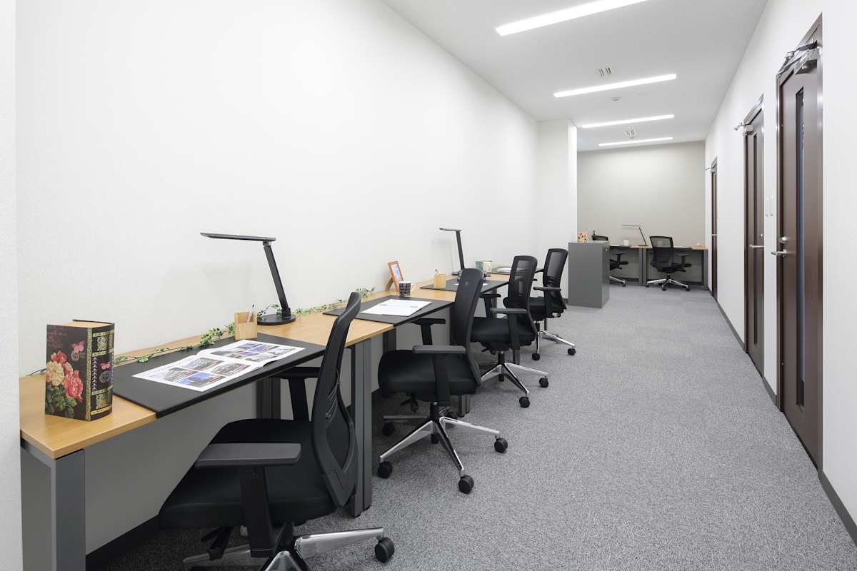 Regus · Yamato Bldg 2F, 1-5-5,Kozakahonmachi - Openoffice