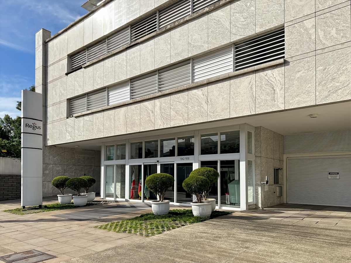 1942 Carlos Gomes Avenida, Tres Figueiras - Regus