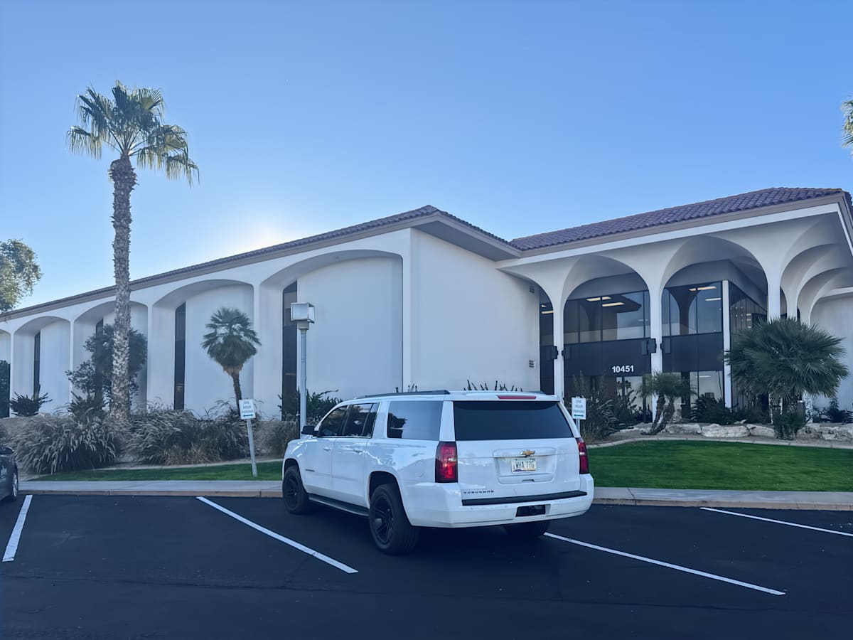 West Palmeras Drive