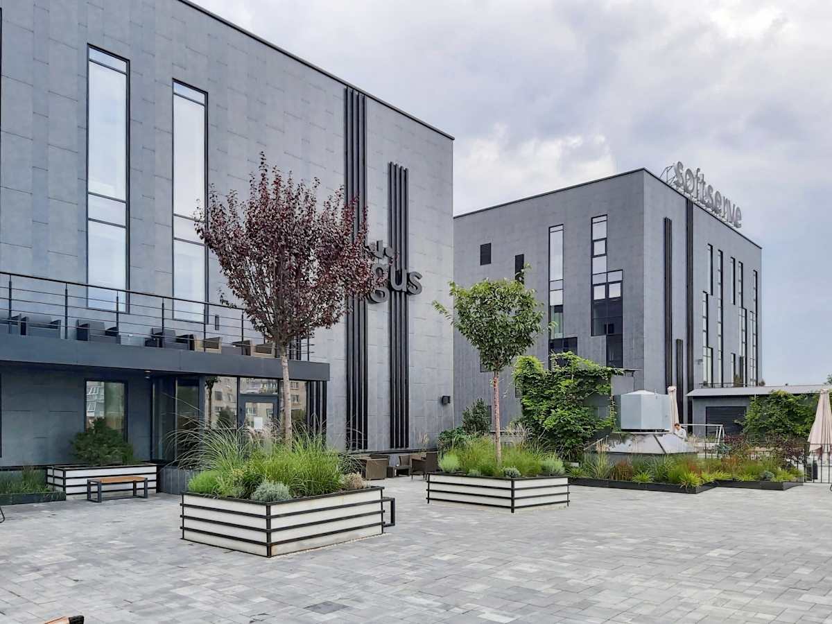 53 Peremogy Avenue - Regus