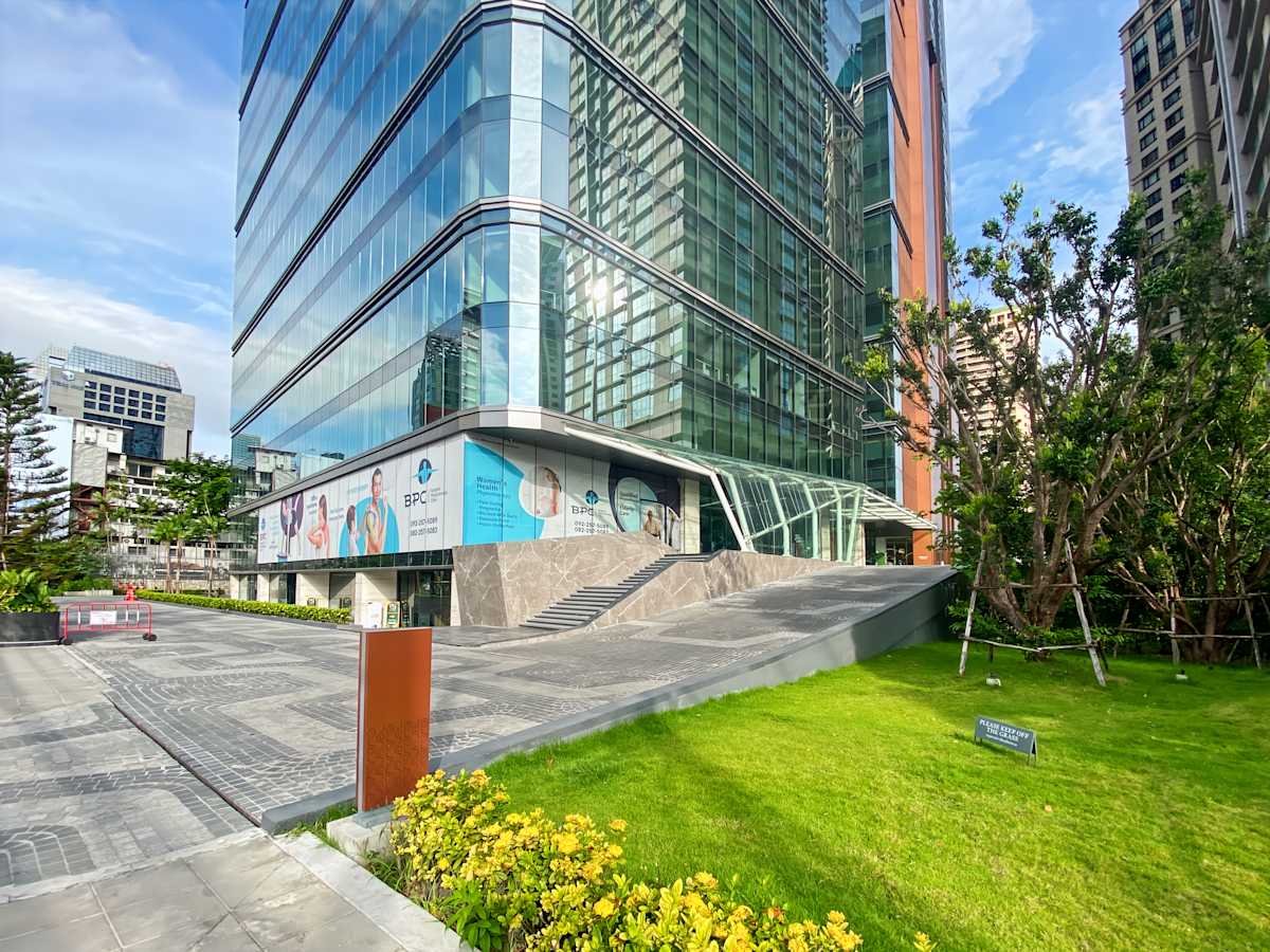 No 63 South Sathon Road, Thung Maha Mek, Sathon,Supalai Icon - Regus