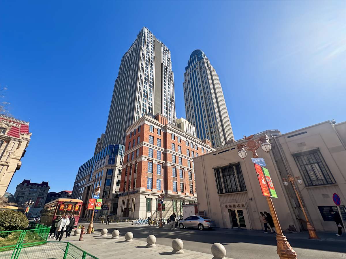 No.1 Binjiang Ave.,11F, Block 1, Golden Valley Centre,Heping District - Regus