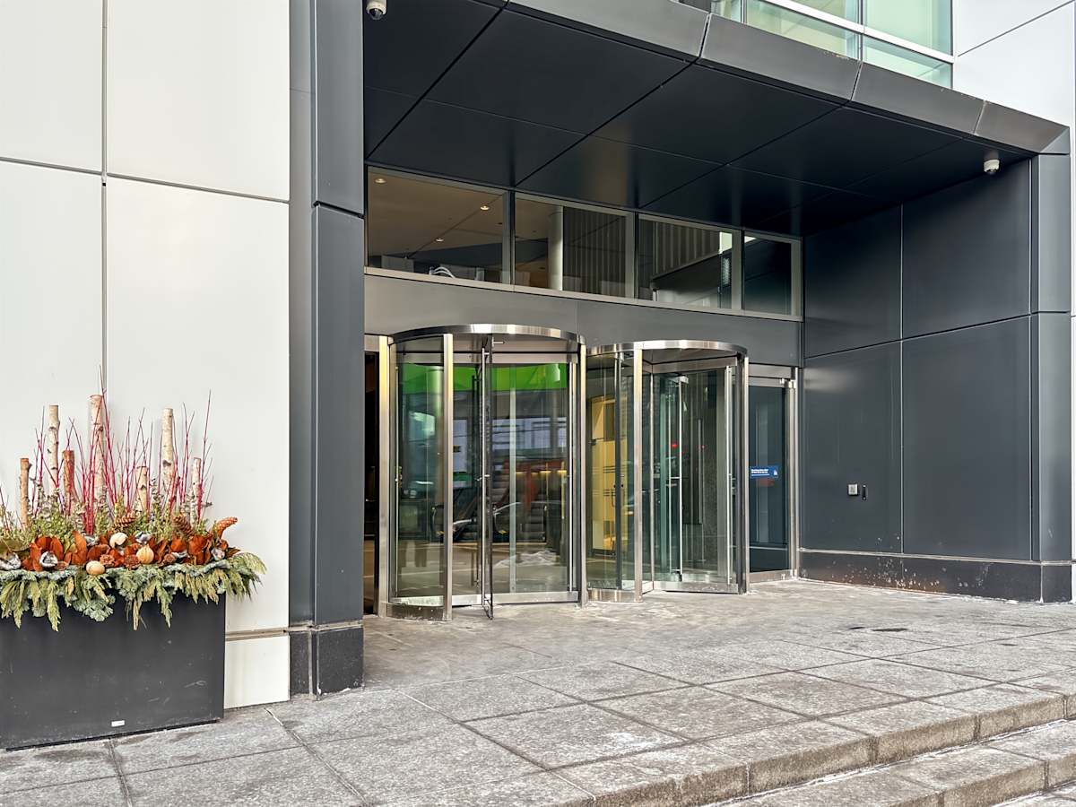 401 Bay Street,16th Floor - Regus