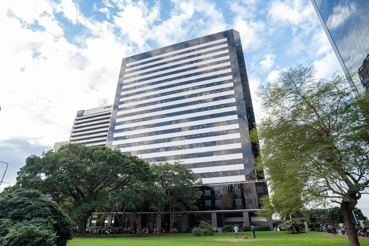 Ing Enrique, Butty 240,7th floor, Laminar Plaza - Regus