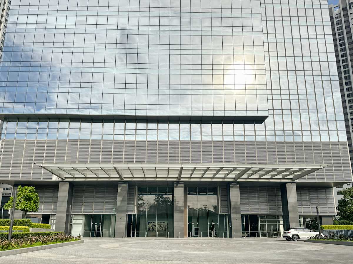 One Vertis Plaza, 26/F, Vertis North, Brgy Bagong Pag-asa - Regus