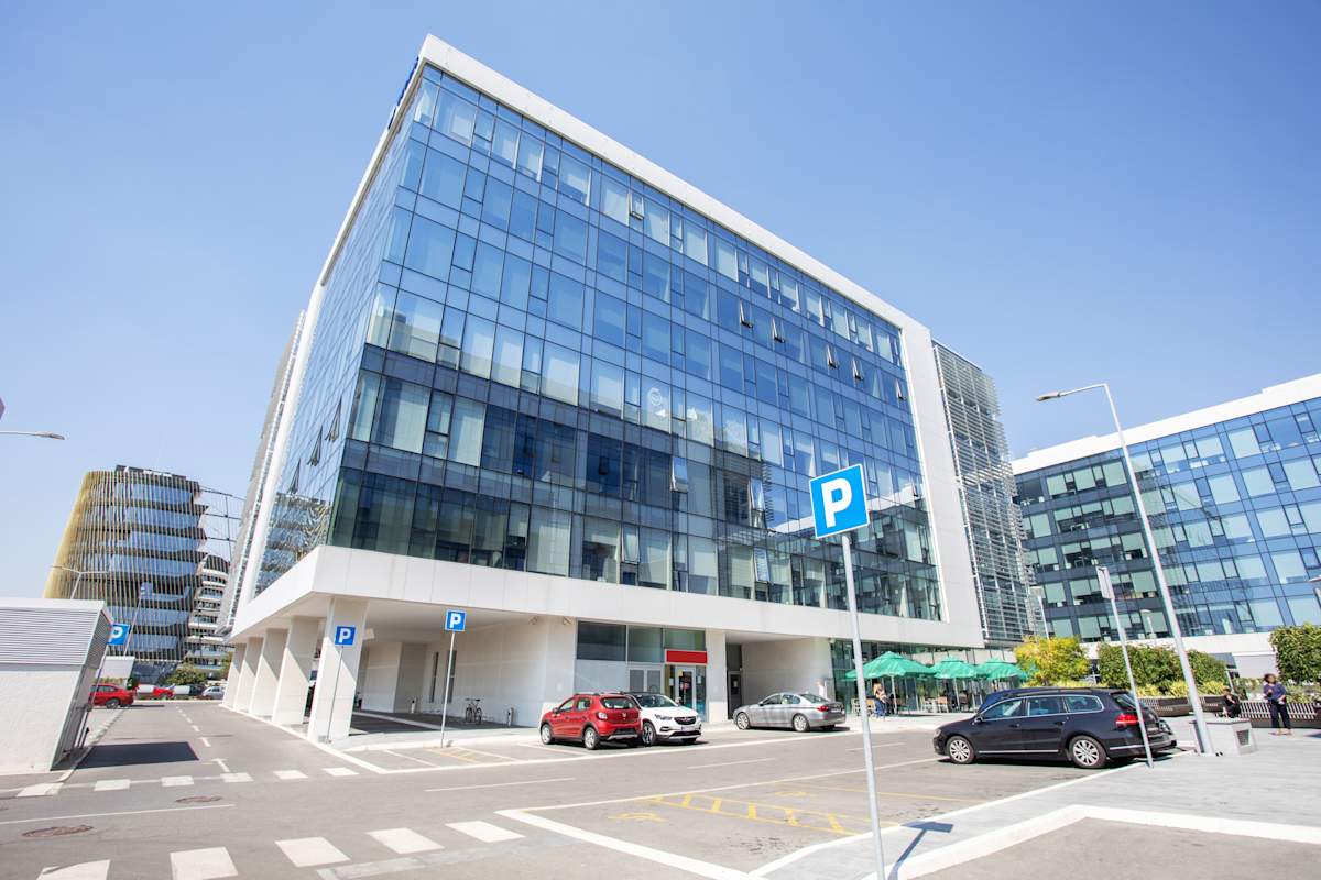 Milutina Milankovica Blvd 9ž - Regus