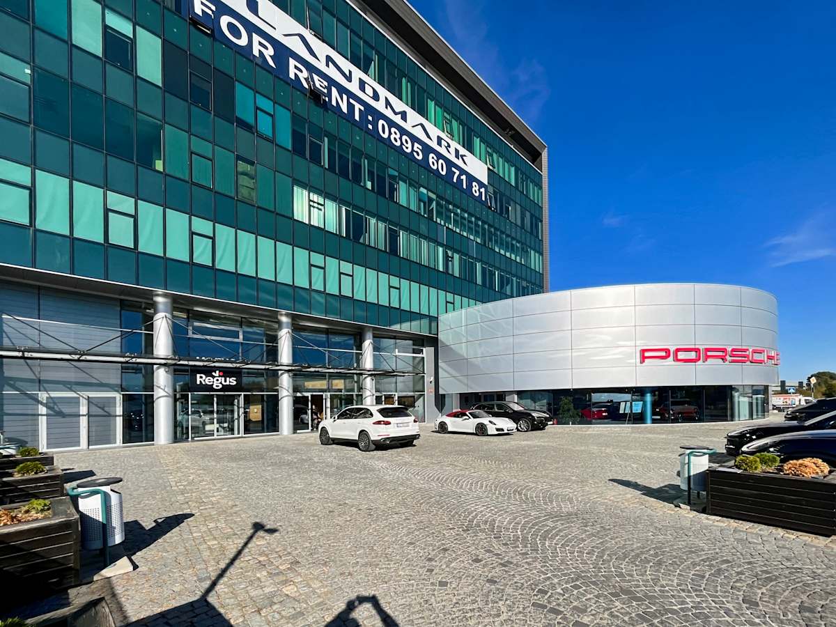 Christopher Columbus Blvd, 41 - Regus