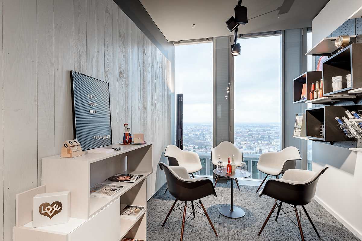 Mies-van-der-Rohe-Strasse 6 - The Office Operators